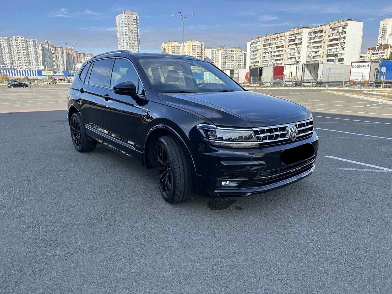 2019 VOLKSWAGEN Tiguan SE po